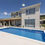 Hillside With Sea View And Pool *
