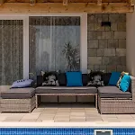 Hillside With Sea View And Pool Villa *