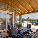 Hillside With Sea View And Pool Villa