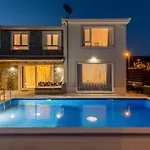 Hillside With Sea View And Pool * Jarebinjak