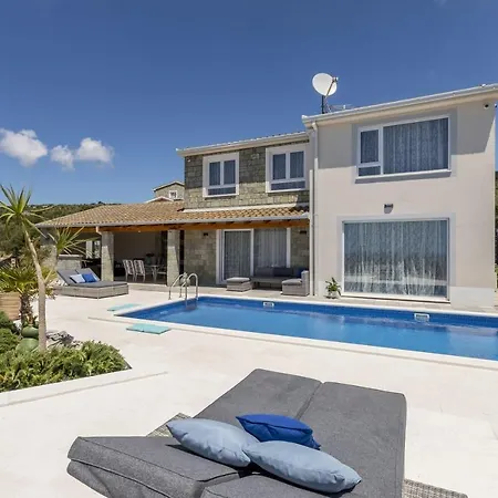 Hillside With Sea View And Pool Jarebinjak